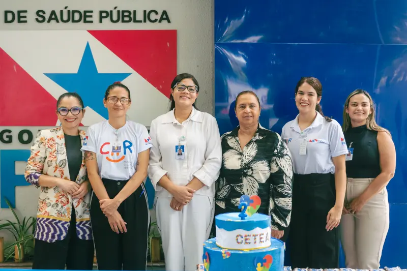 Rejane Xavier, diretora Executiva do CIIRCetea (ao centro, de branco) ao lado de diretoras e coordenadoras