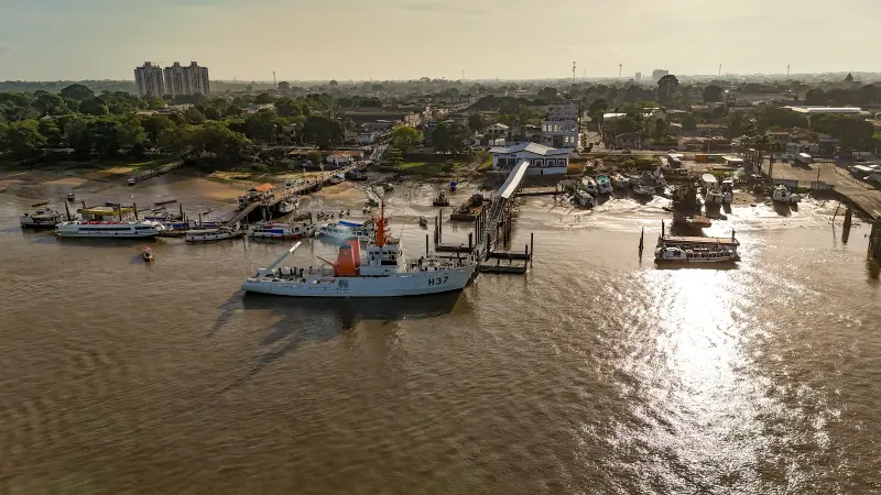 default <div class='credito_fotos'>Foto: Vinicius Pinto / Ag. Pará &nbsp;&nbsp;|&nbsp;&nbsp; <a href='/midias/2025/originais/20251009084059-GF00025104-F00452848.jpg' download><i class='fa-solid fa-download'></i> Download</a></div>