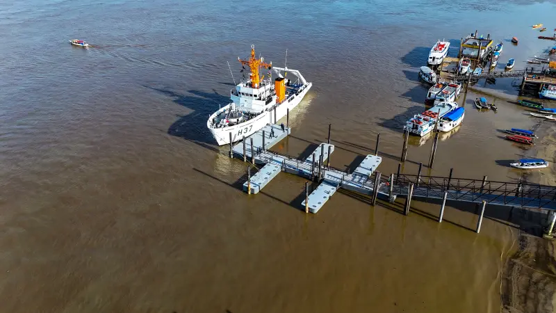 default <div class='credito_fotos'>Foto: Vinicius Pinto / Ag. Pará &nbsp;&nbsp;|&nbsp;&nbsp; <a href='/midias/2025/originais/20251009084101-GF00025104-F00452849.jpg' download><i class='fa-solid fa-download'></i> Download</a></div>