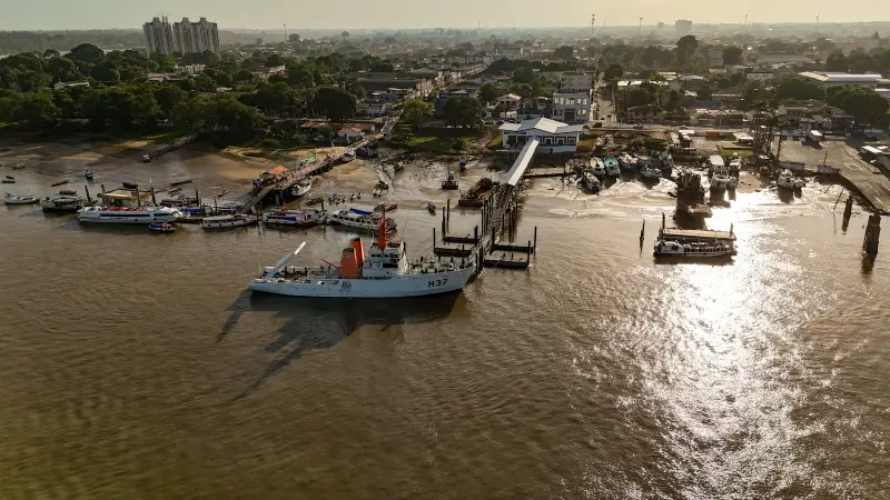 default <div class='credito_fotos'>Foto: Vinicius Pinto / Ag. Pará &nbsp;&nbsp;|&nbsp;&nbsp; <a href='/midias/2025/originais/20251009084104-GF00025104-F00452851.jpg' download><i class='fa-solid fa-download'></i> Download</a></div>