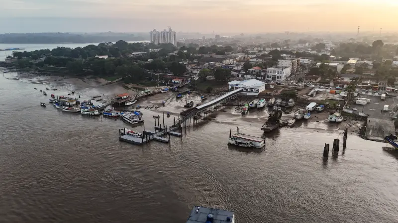 default <div class='credito_fotos'>Foto: Vinicius Pinto / Ag. Pará &nbsp;&nbsp;|&nbsp;&nbsp; <a href='/midias/2025/originais/20251009090640-GF00025106-F00452978.jpg' download><i class='fa-solid fa-download'></i> Download</a></div>