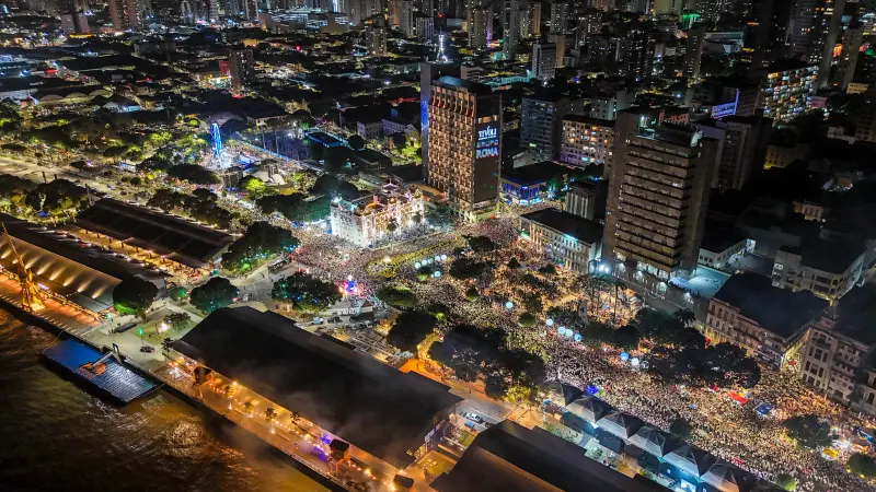 default <div class='credito_fotos'>Foto: Vinicius Pinto / Ag. Pará &nbsp;&nbsp;|&nbsp;&nbsp; <a href='/midias/2025/originais/20251011234709-GF00025147-F00454339.jpg' download><i class='fa-solid fa-download'></i> Download</a></div>