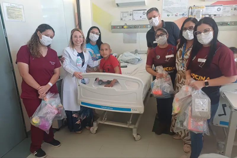 Pacientes receberam doação de brinquedos