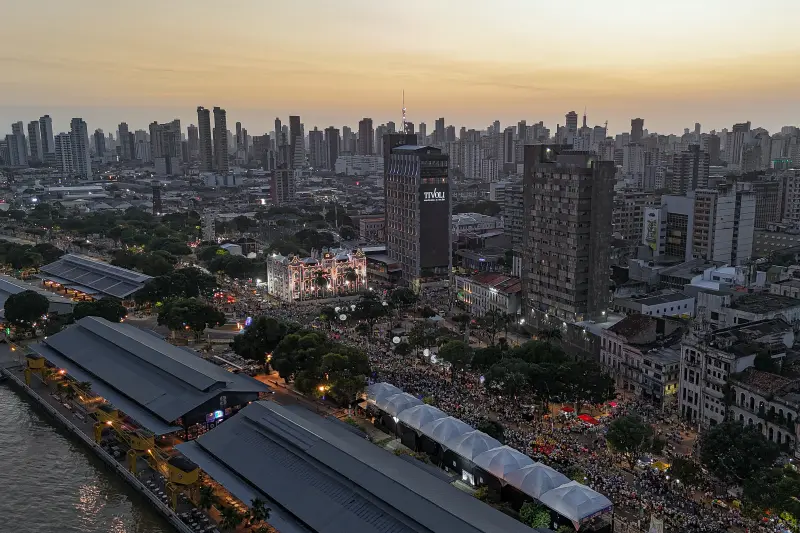 default <div class='credito_fotos'>Foto: Vinicius Pinto / Ag. Pará &nbsp;&nbsp;|&nbsp;&nbsp; <a href='/midias/2025/originais/20251012101801-GF00025152-F00454486.jpg' download><i class='fa-solid fa-download'></i> Download</a></div>