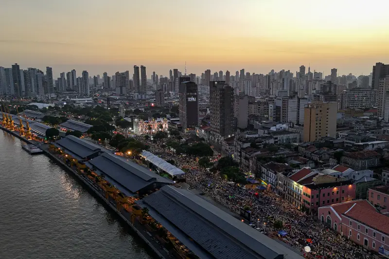 default <div class='credito_fotos'>Foto: Vinicius Pinto / Ag. Pará &nbsp;&nbsp;|&nbsp;&nbsp; <a href='/midias/2025/originais/20251012101804-GF00025152-F00454487.jpg' download><i class='fa-solid fa-download'></i> Download</a></div>