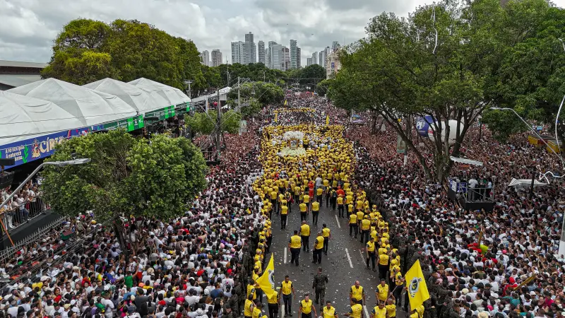 default <div class='credito_fotos'>Foto: Vinicius Pinto / Ag. Pará &nbsp;&nbsp;|&nbsp;&nbsp; <a href='/midias/2025/originais/20251012102859-GF00025152-F00454530.jpg' download><i class='fa-solid fa-download'></i> Download</a></div>