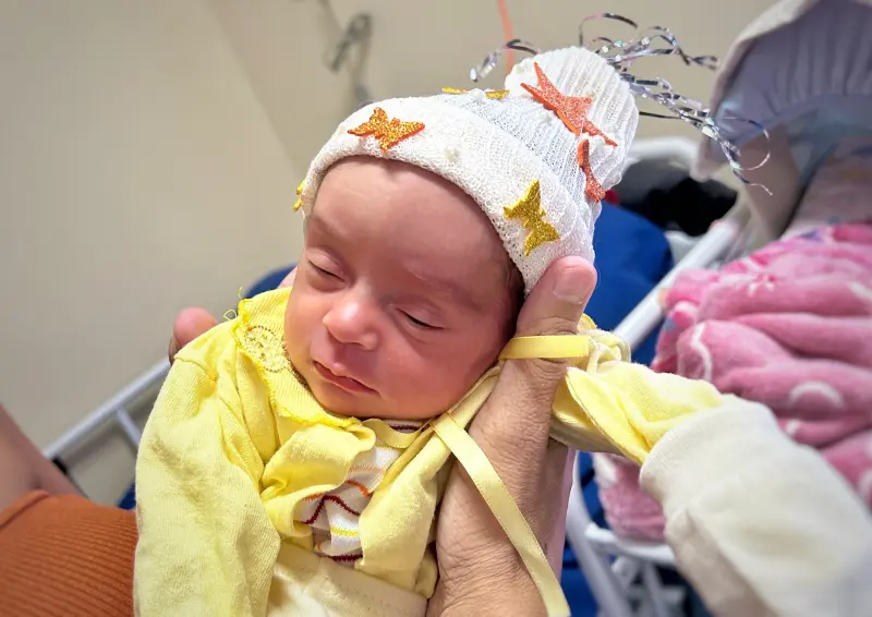 Oficina de toucas reafirma o compromisso do HRAS com o cuidado humanizado a todos os pacientes