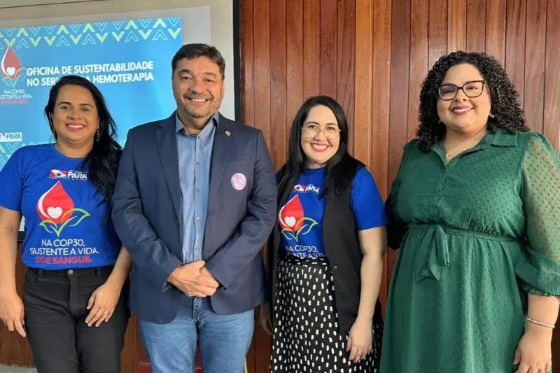 Presidente Paulo Bezerra junto as palestrantes