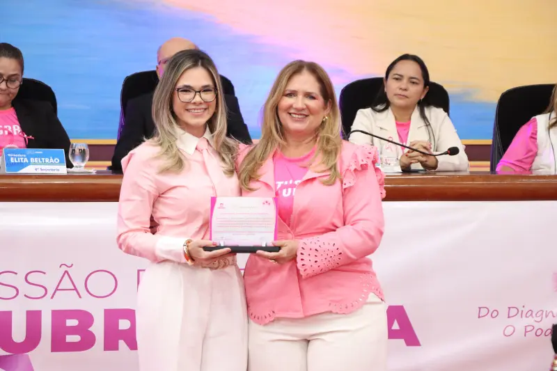 Médica Kamila Silva também recebeu homenagem