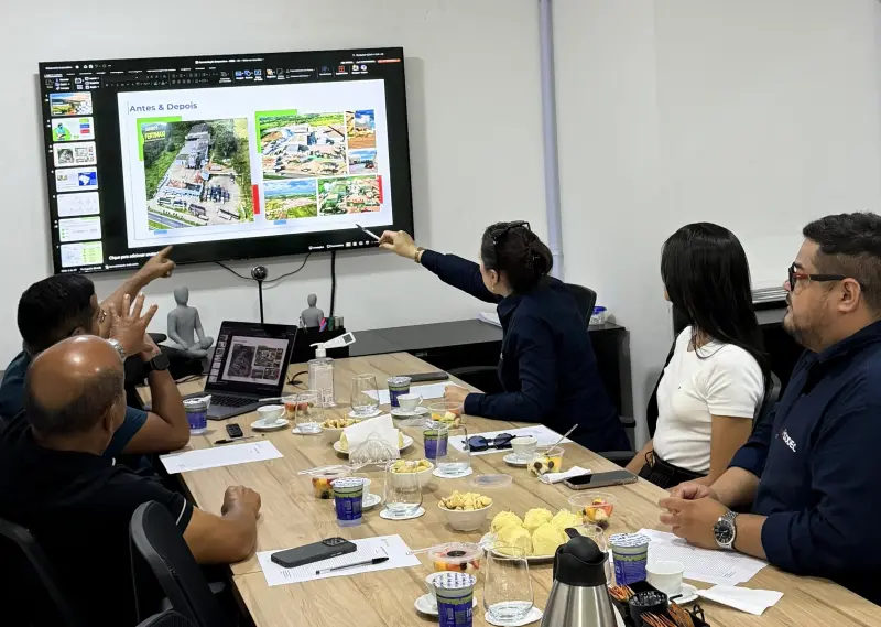 Durante visita à FERTIMAXI 