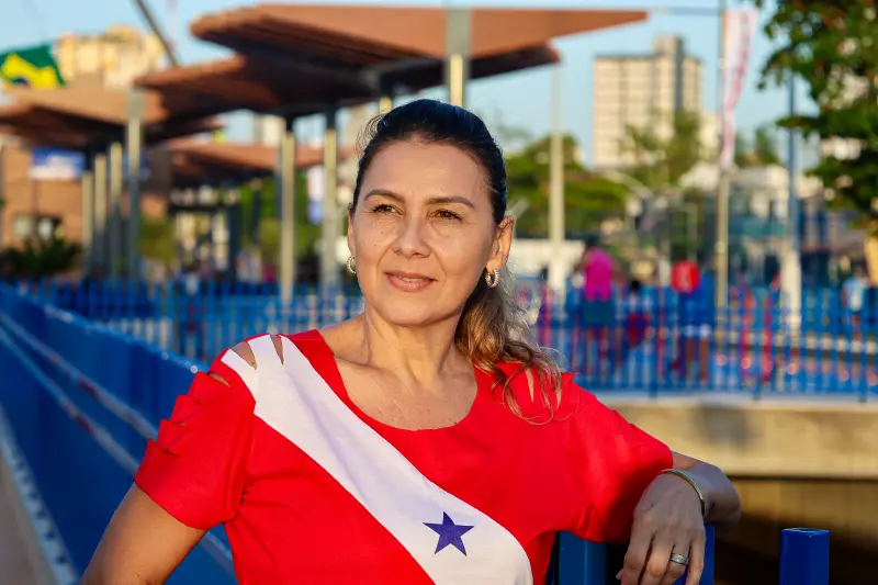 Érica Matos, 49, cabeleira <div class='credito_fotos'>Foto: Bruno Cecim / Ag.Pará &nbsp;&nbsp;|&nbsp;&nbsp; <a href='/midias/2025/originais/20251103195329-GF00025370-F00462485.jpg' download><i class='fa-solid fa-download'></i> Download</a></div>