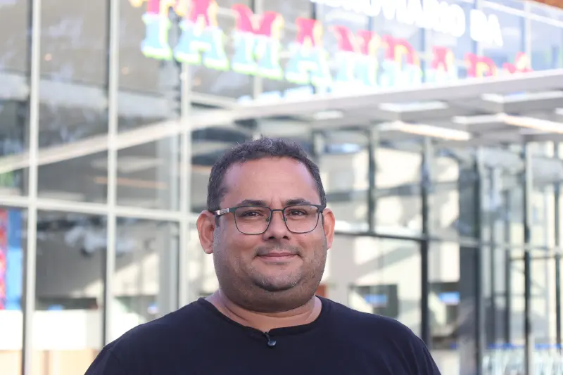 Moisés Pinheiro - Operador de linha <div class='credito_fotos'>Foto: Bruno Cecim / Ag.Pará &nbsp;&nbsp;|&nbsp;&nbsp; <a href='/midias/2025/originais/20251104085905-GF00025374-F00462713.jpg' download><i class='fa-solid fa-download'></i> Download</a></div>