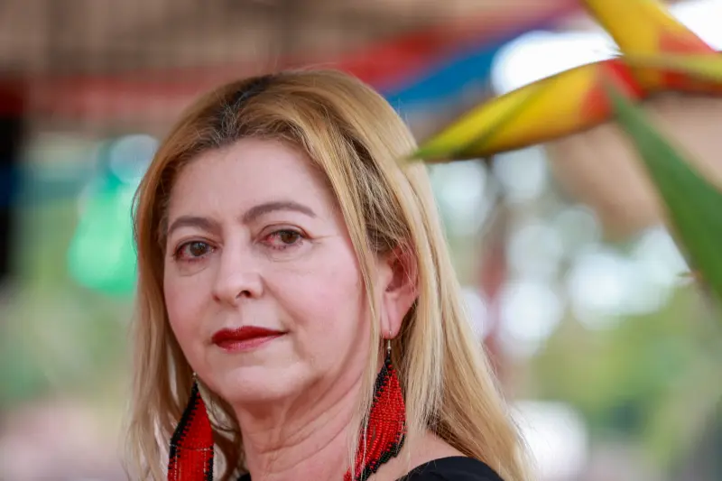 Joelma Alencar, coordenadora do núcleo de formação indígena da UEPA <div class='credito_fotos'>Foto: Marcelo Lelis / Ag. Pará &nbsp;&nbsp;|&nbsp;&nbsp; <a href='/midias/2025/originais/20251104100906-GF00025376-F00462819.jpg' download><i class='fa-solid fa-download'></i> Download</a></div>
