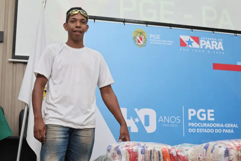 Moisés Mascote - voluntário do Missão Belém <div class='credito_fotos'>Foto: Bruno Cruz / Ag. Pará &nbsp;&nbsp;|&nbsp;&nbsp; <a href='/midias/2025/originais/20251104111855-GF00025378-F00462902.jpg' download><i class='fa-solid fa-download'></i> Download</a></div>