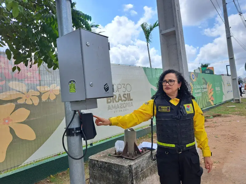 Semáforos inteligentes ajudam na travessia de pedestres