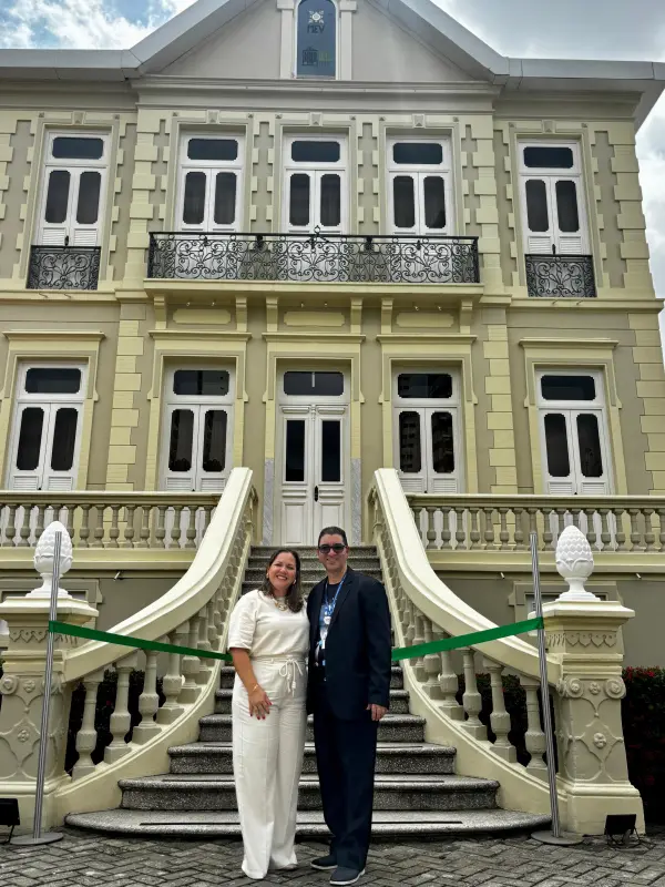 A diretora do Instituto Evandro Chagas, Lívia Martins, e o diretor do CCPPA, José Roberto Silva.