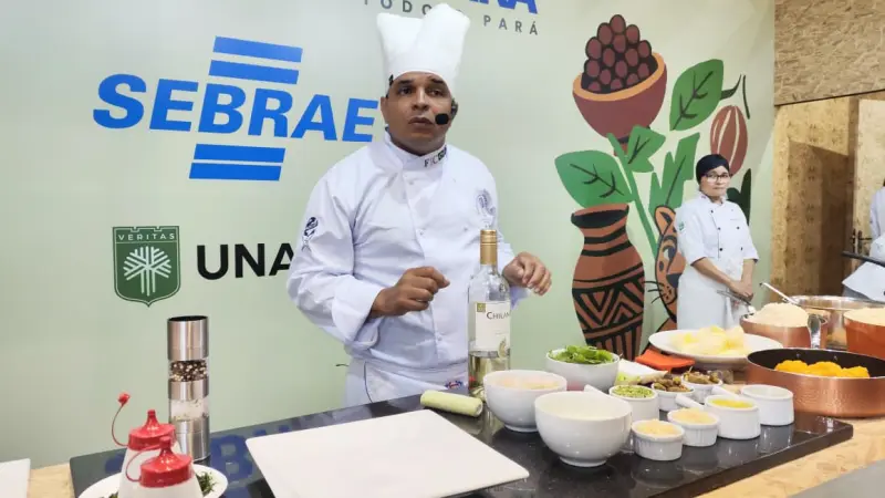 O o chef Fabio Neres, de Canaã dos Carajás, preparou um Risoto de Tucupi com Camarões