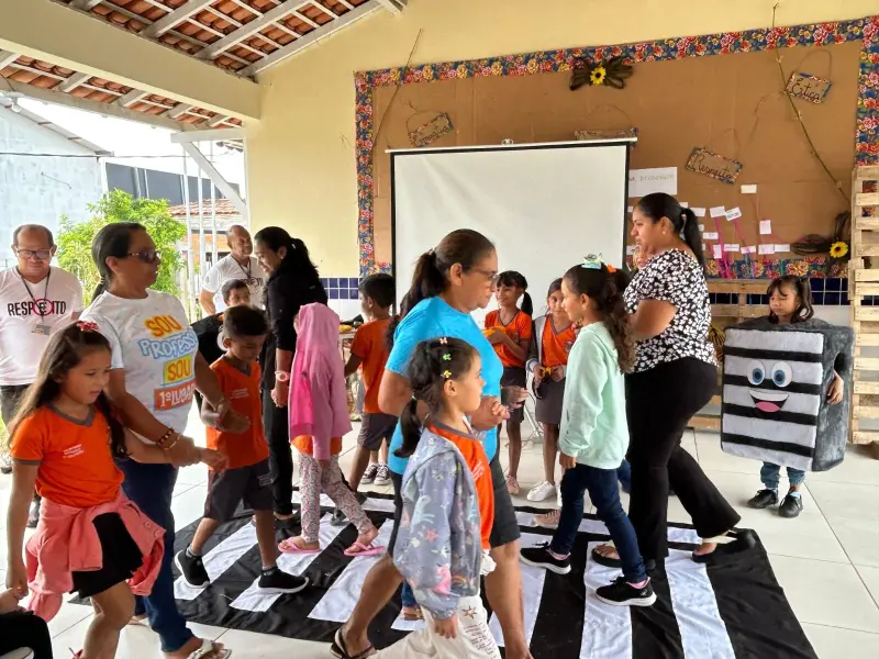 notícia: Detran realiza projeto educativo “voltas às aulas” com alunos de Benevides 