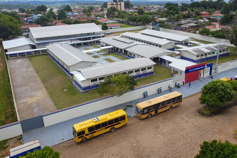 notícia: Estado entrega em Brasil Novo escola de ensino médio para mais de 1.400 alunos
