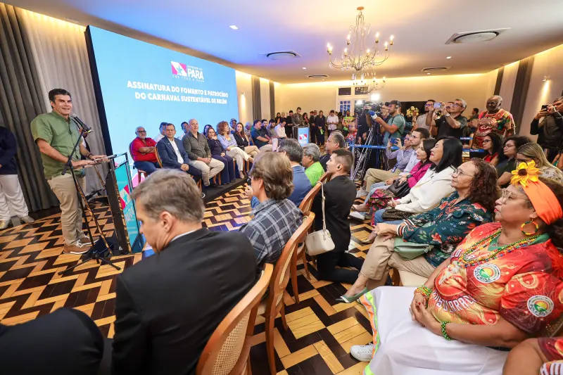 notícia: Estado e Município anunciam investimentos de R$ 3,2 milhões para escolas de samba de Belém