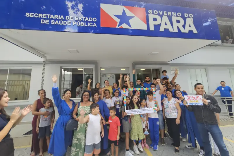 notícia: Caminhada e intervenção artística marcam campanha de conscientização sobre o autismo no CIIR