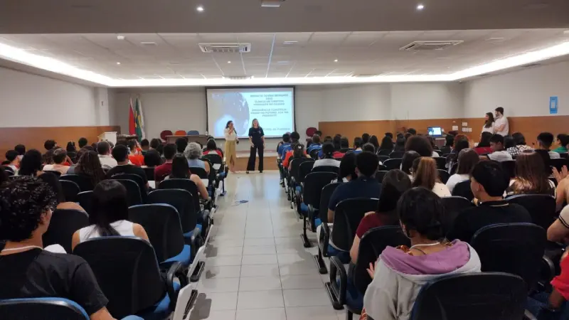 notícia: Estudantes estaduais de Belém participam de seminário sobre concurso de redação do Programa Jovem Senador 2025