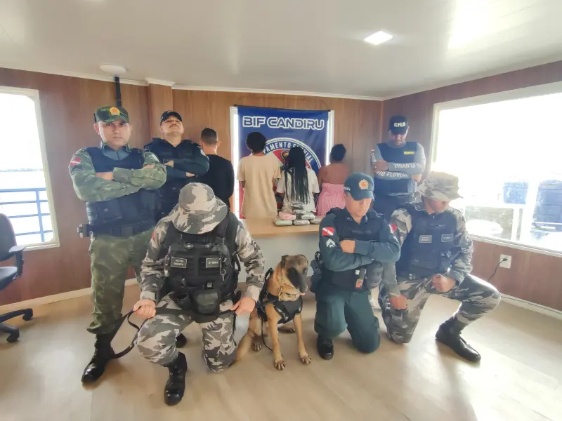 notícia: Fiscalização da Base Candiru prende 4 pessoas e apreende drogas no Baixo Amazonas