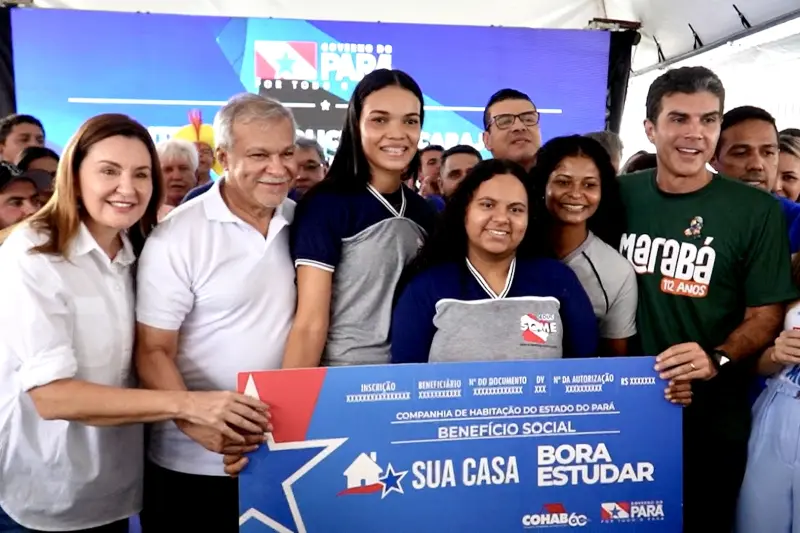 notícia: Estado entrega cheques do “Bora Estudar” para estudantes em Marabá