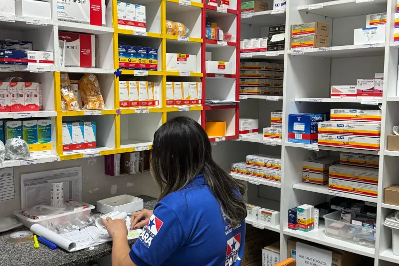 notícia: Hospital Estadual Galileu previne sobre riscos da automedicação contra gripes e resfriados