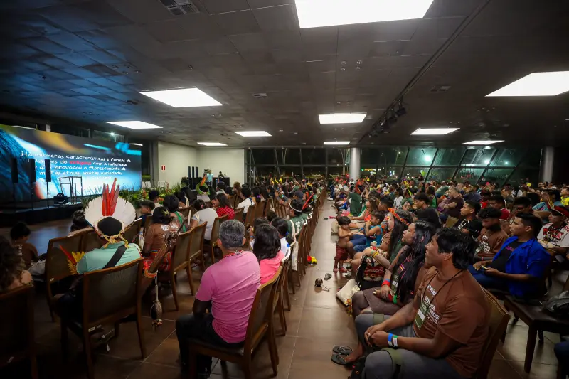 notícia:  Segundo dia da Semana dos Povos Indígenas é marcado por série de palestras e diversidade cultural 