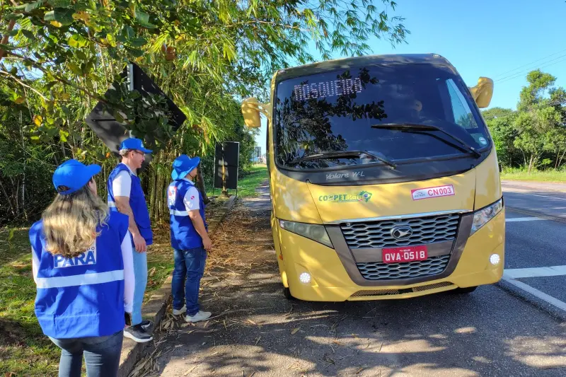 notícia: Artran registra 62 autos de infração e recolhe seis veículos clandestinos 