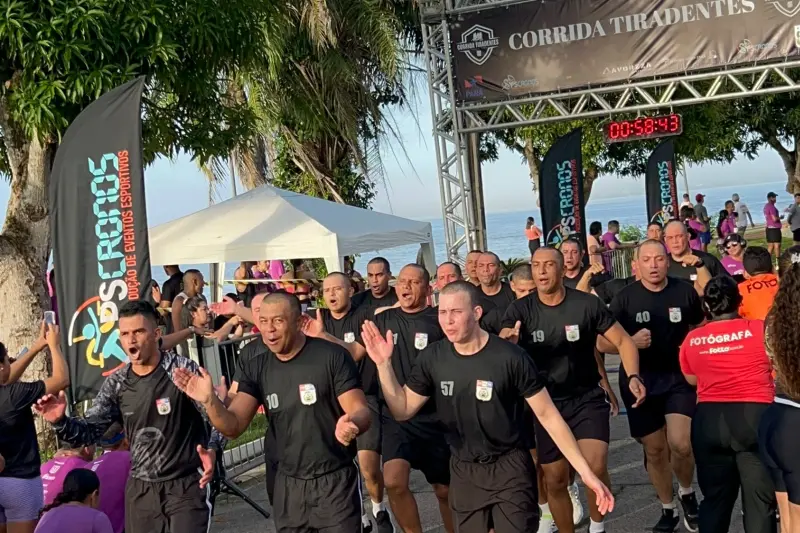 notícia: Corrida Tiradentes marca início das comemorações da PM e promove integração entre militares e civis