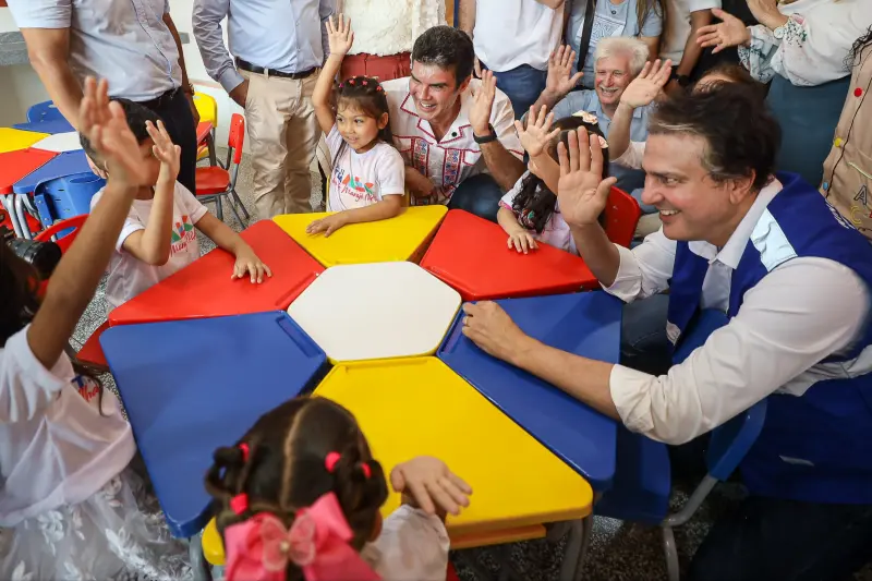 notícia: Estado participa da entrega de obras que impulsionam a educação pública em Portel