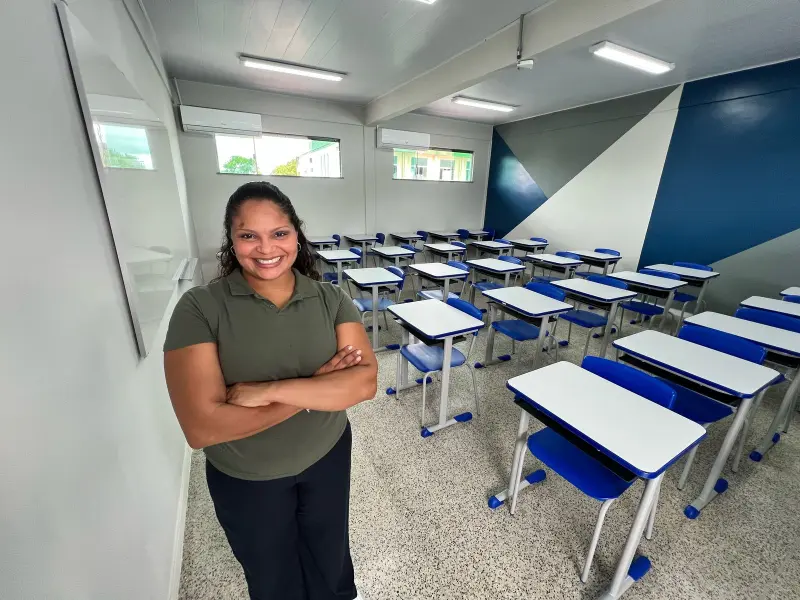 notícia: Estado entrega, nesta quinta-feira, primeira escola estadual bilíngue português-espanhol 