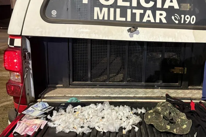 notícia: Polícia Militar prende suspeito de tráfico de drogas em Icoaraci