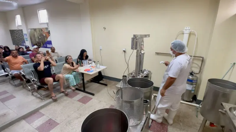 notícia: Batedores de açaí recebem capacitação sobre boas práticas de manipulação do fruto