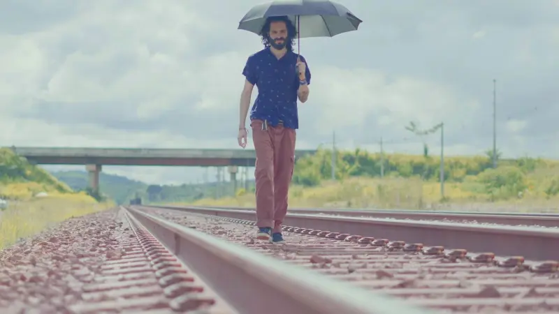 notícia: Cine Líbero Luxardo exibe sessão gratuita dos curtas “Querubim” e “Vicinal à Meia-Noite” na próxima segunda-feira (28).