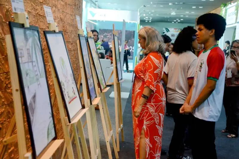 notícia: Desenhos produzidos por estudantes da Seduc são destaque em exposição virtual que celebra talento e vivência paraense