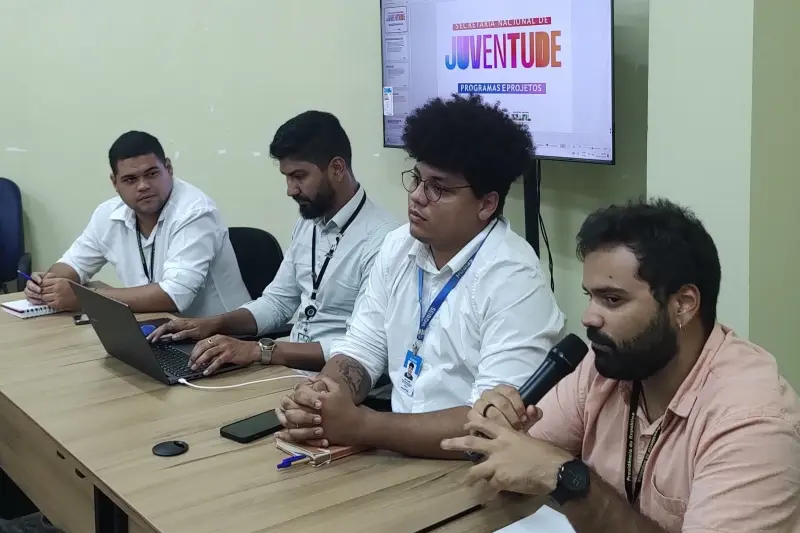 notícia: Compromisso com juventude é foco de reunião na Seirdh