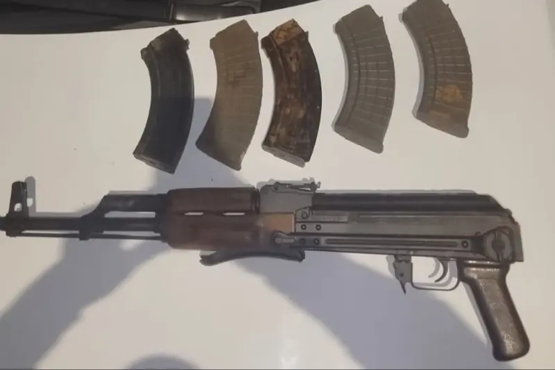 notícia: Polícia Militar apreende fuzil no Bengui