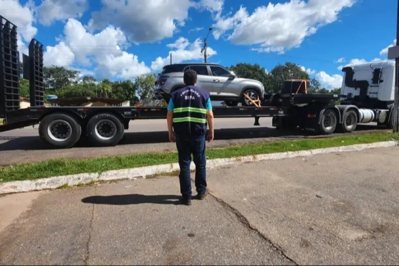 notícia: Sefa apreende reboque e plataforma hidráulica  