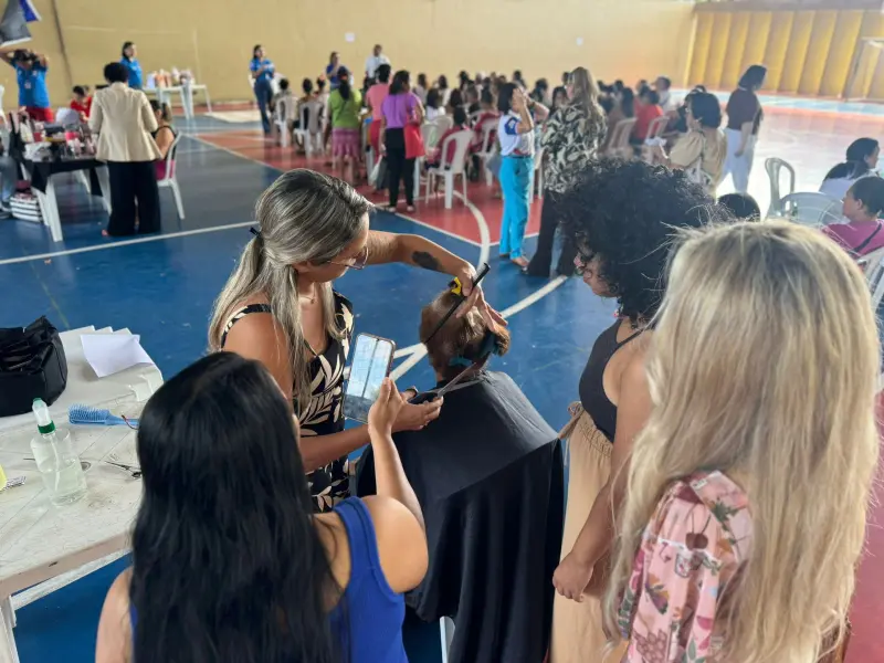 notícia: Participantes concluem cursos de qualificação e recebem certificados na UsiPaz Icuí-Guajará