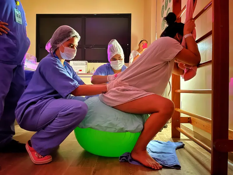 notícia: Hospital Abelardo Santos registra aumento no número de partos nos primeiros meses de 2025