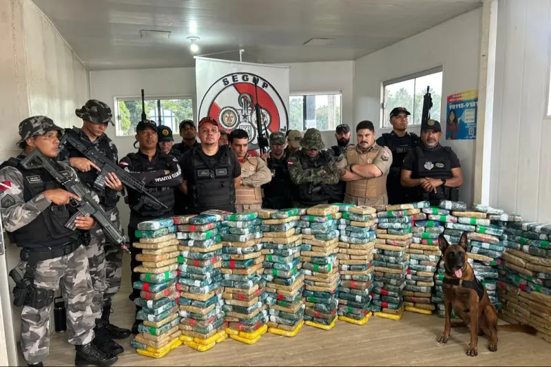 notícia: Base Fluvial Antônio Lemos apreende mais de uma tonelada de entorpecentes em uma semana no Marajó