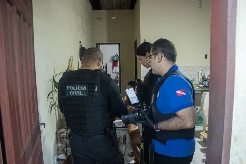 notícia: PC prende homem em flagrante por armazenamento de conteúdo sexual infantojuvenil