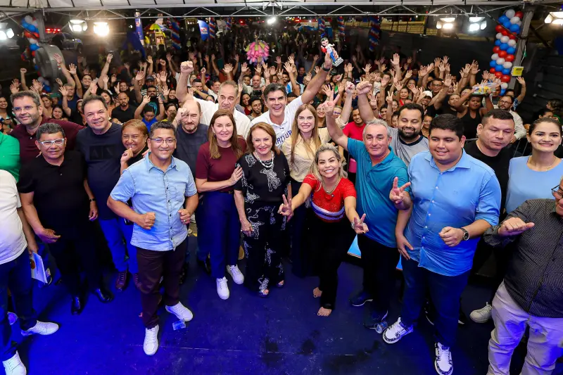 notícia: Governo do Pará entrega primeira etapa da nova Praça Menino Deus e instala totem de segurança em Marituba