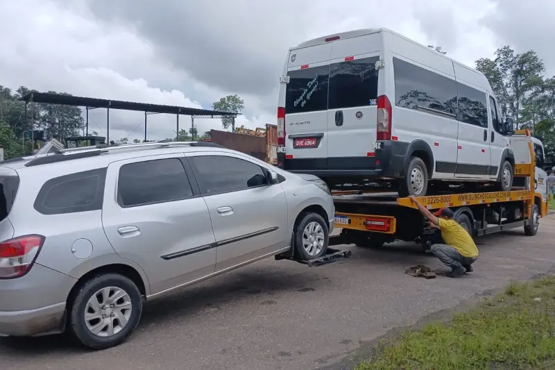 notícia: Artran remove 18 veículos e emite mais de 600 autos de infração em abril