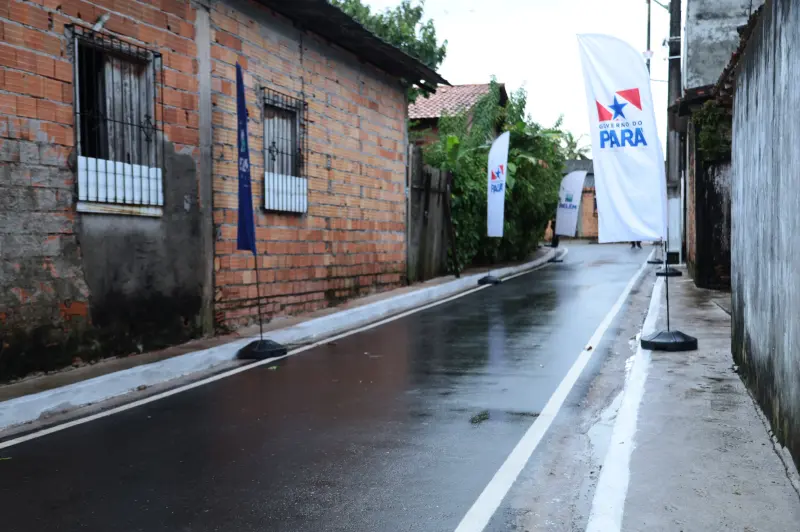 notícia: Estado e Prefeitura entregam nova obra de asfalto no bairro do Tapanã, em Belém