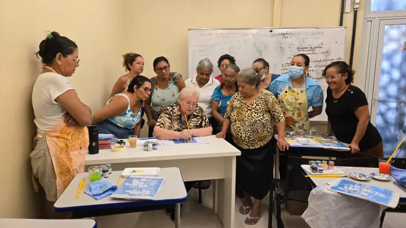 notícia: Sedeme promove oficina de pintura em tecidos na Usina da Paz Terra Firme
