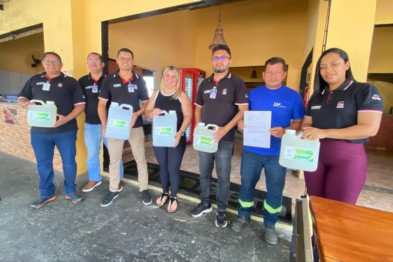 notícia: HRPC promove Coleta Sustentável para descarte correto de óleo em Capanema